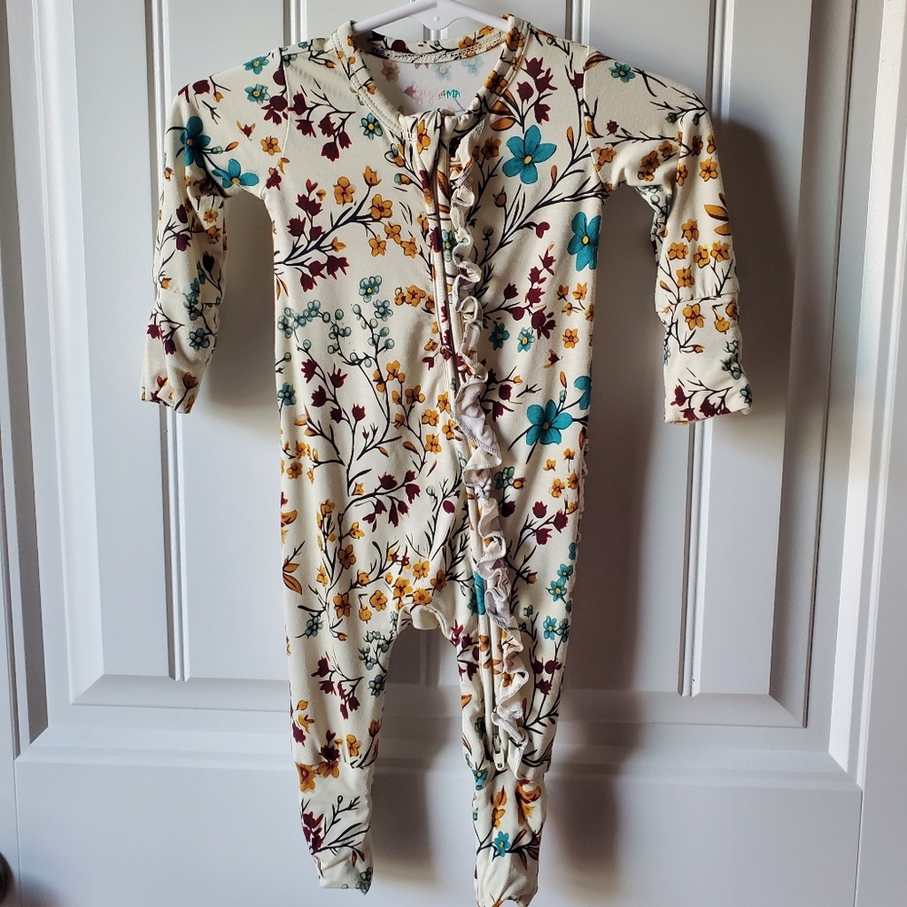 💐 Gigi and Max Floral Ruffle Footie Zippered Sleeper 0-3 Months 👶